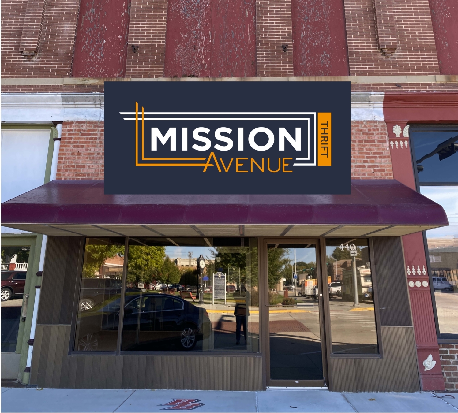 Mission Avenue Thrift Store Comes To Broken Bow Crossroads Mission   BB Thrift With Sign 3 E1697720383223 